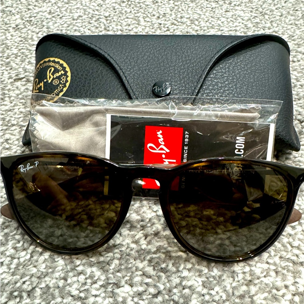 Brand new Ray-Ban sunglasses